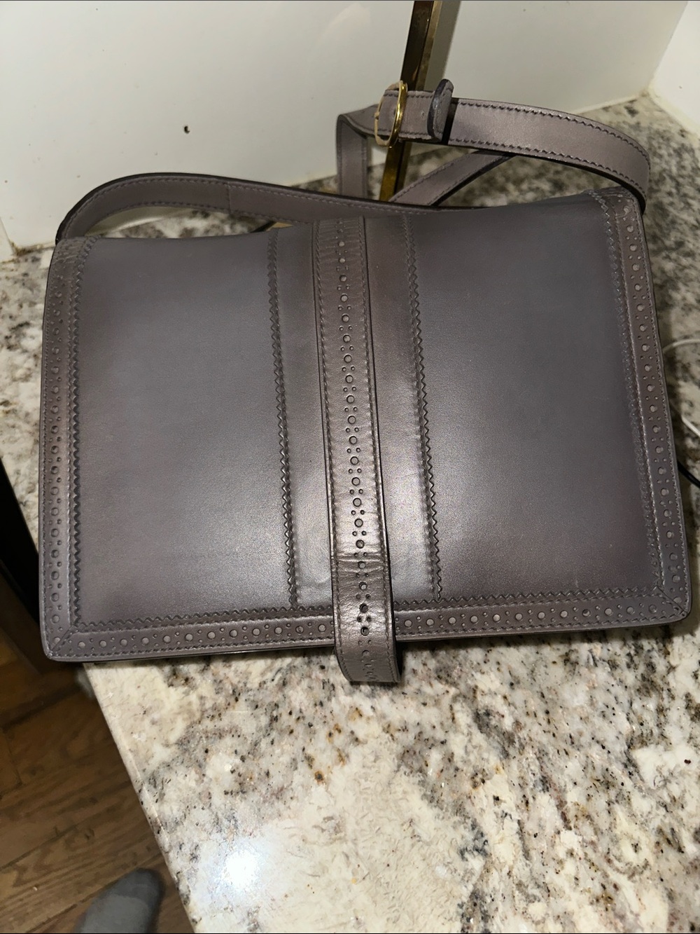 Gucci Gray Leather Shoulder Bag with Gold Hardware. PREOWNED (AUTHENTIC) - Picture 14 of 16